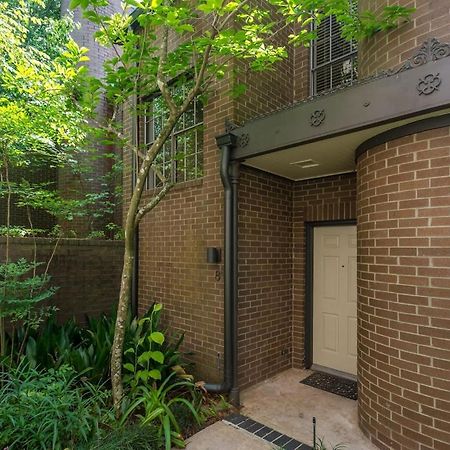 Unique Townhome Next To Memorial Park With Two Car Garage Houston Exterior foto